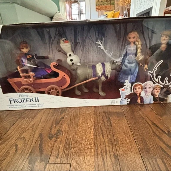 New in Box sealed rare Disney Frozen II Magical Journey Set - Picture 5 of 5